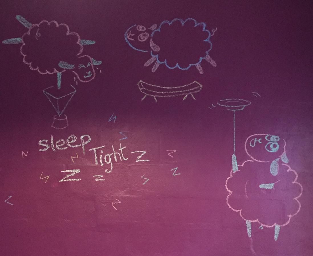 Bed Time Hostel Chiangrai تْشينيغْرايْ المظهر الخارجي الصورة
