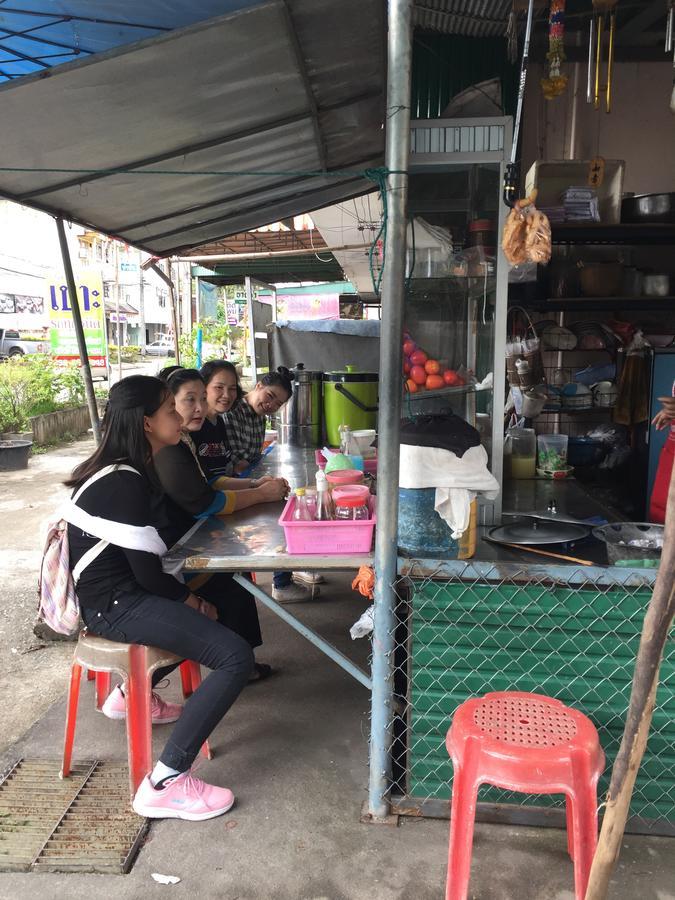 Bed Time Hostel Chiangrai تْشينيغْرايْ المظهر الخارجي الصورة